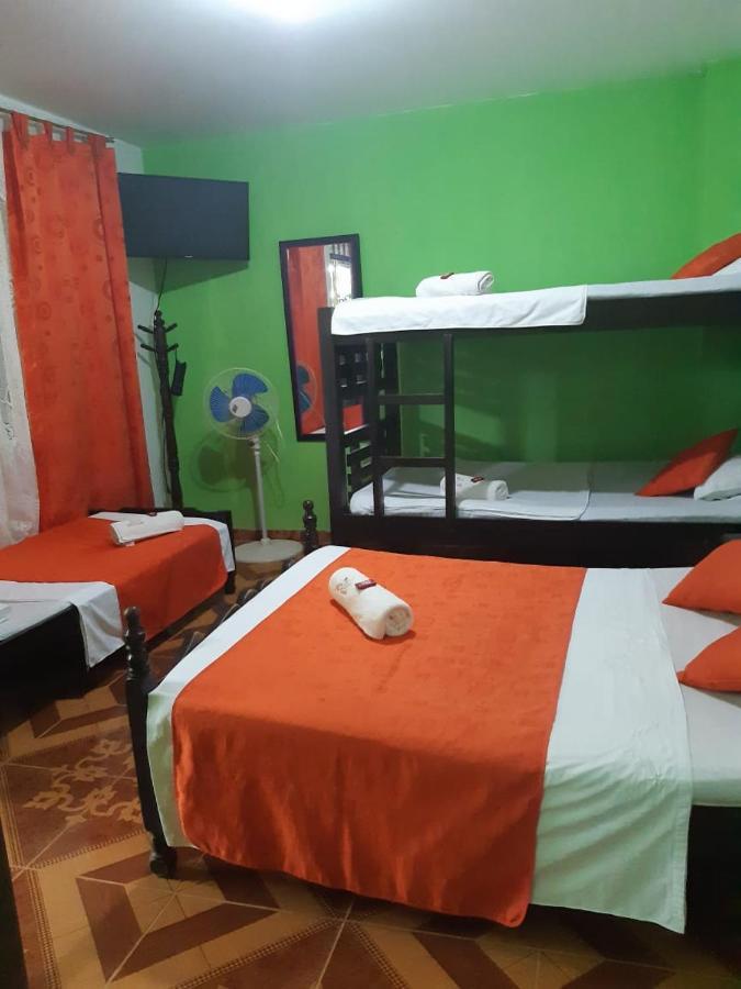 Hostal Villa Cecilia Вільяв'єха Екстер'єр фото